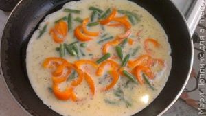 Омлет со стручковой фасолью и перцем