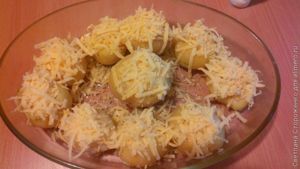 Запеченный картофель с перепелиными яйцами