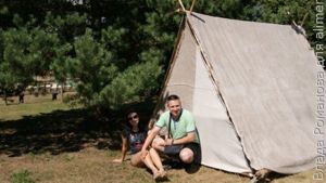 Девушка и мужчина Девушка и мужчина