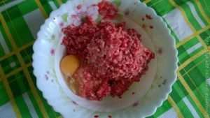Свиные котлеты с сыром и перцем чили