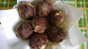 Свиные котлеты с сыром и перцем чили