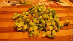 Салат с курицей, салат с авокадо