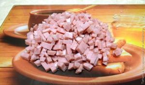 Слоечки с ветчиной и моцареллой