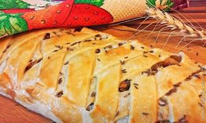Пирог с рисом и грибами