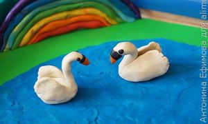 Лебеди из пластилина