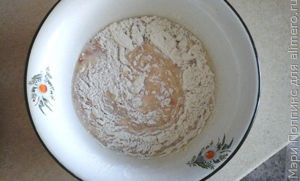 Бисквит с клубнично-сметанным кремом