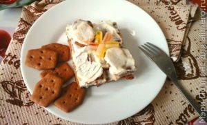Торт без выпечки с бананами и мармеладом
