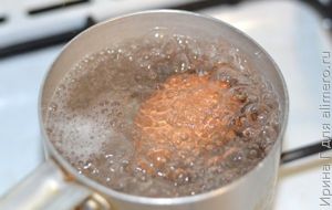 салат из морской капусты с луком и яйцом