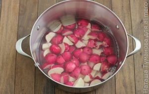 ЗАПЕЧЕННЫЙ КАРТОФЕЛЬ С КОЛБАСОЙ И ПЕРЦЕМ
