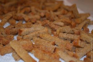 салат с фасолью, кукурузой и сухариками рецепт