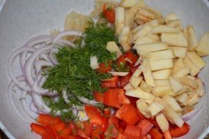 салат из квашеной капусты с болгарским перцем
