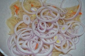 салат из квашеной капусты с болгарским перцем