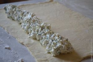 сырные колечки из слоеного теста