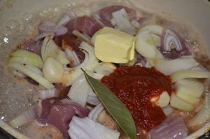 свининина, тушеная с луком рецепт