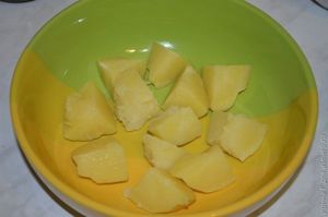 теплый картофельный салат с брынзой