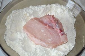 Курица с черносливом в ореховом соусе