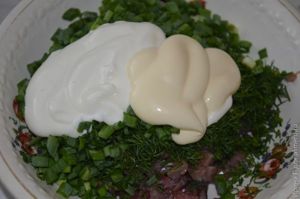 печеный картофель с селедочным соусом