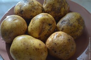 печеный картофель с селедочным соусом печеный картофель с селедочным соусом