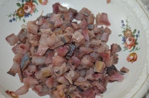 печеный картофель с селедочным соусом