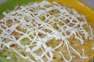 салат с курицей и орехами