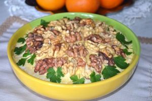 салат с курицей и орехами