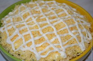салат с курицей и орехами