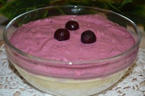 творожный десерт с вишней и мандарином