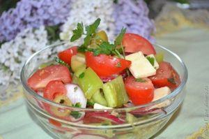 салат с маринованной брынзой