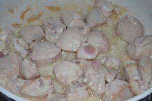 поджарка из куриного филе