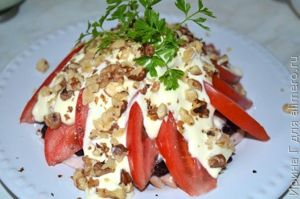 салат с ветчиной и помидорами