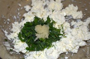 макароны с творогом и зеленью