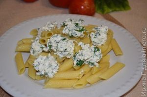 макароны с творогом и зеленью