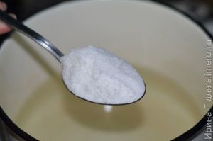 помидоры, маринованные с морковной ботвой
