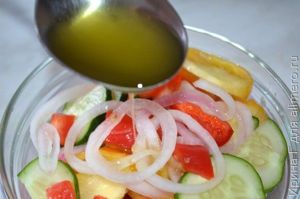 салат с кунжутом и базиликовым маслом