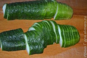 салат с кунжутом и базиликовым маслом