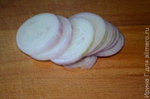 салат с кунжутом и базиликовым маслом