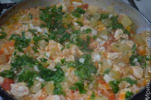 кабачок с рисом, овощами и куриным филе