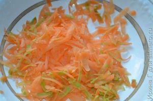 кабачок с рисом, овощами и куриным филе