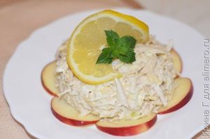 салат из сельдерея с яблоком и сыром