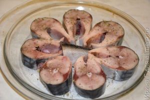скумбрия с луком в микроволновке