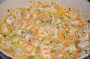 куриное филе с морковью в сметане