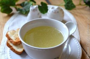 прозрачный куриный бульон