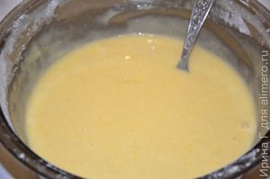 шарлотка с яблоками на яйцах