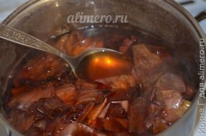 скумбрия в луковой шелухе