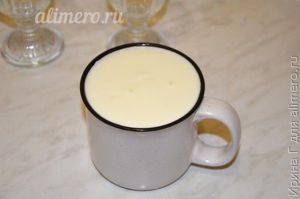 десерт из йогурта с черникой
