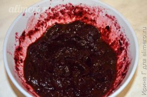 десерт из йогурта с черникой