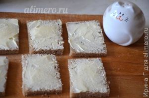 бутерброды с маслом и чесноком