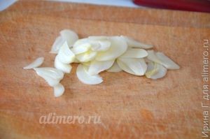 бутерброды с маслом и чесноком