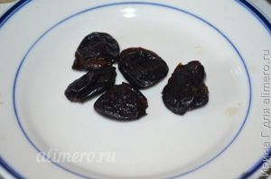 капуста с мясом тушеная в горшочке