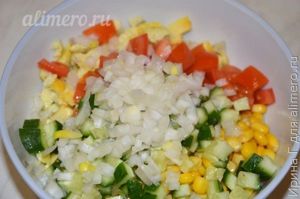 салат из кукурузы с морской капустой